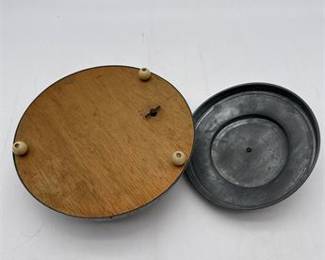 Lot 0593: Covered Metal Vanity Box With Pressed-Glass Liner and Finial (photo 2)