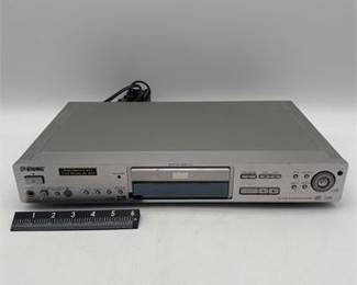 Lot 0328: Sony DVP-S570D DVD/CD Player, circa 2000 (photo 3)