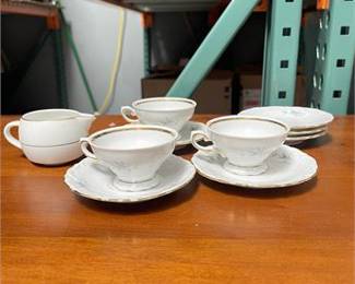 Lot 10023: Winterling Bavarian Porcelain Tea Set with Lanka Creamer (photo 6)