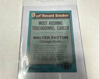 Lot 0752: 1988 Topps Walter Payton 1987 Record Breakers #5 Card (photo 2)