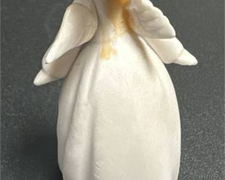 Lot 803: Japanese Bisque Porcelain Angel Figurines, Set of Three (photo 6)