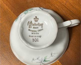 Lot 10023: Winterling Bavarian Porcelain Tea Set with Lanka Creamer (photo 8)