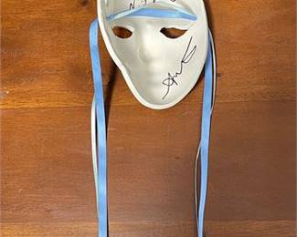 Lot 10051: New Orleans Hand-Painted Ceramic Mardi Gras Wall Mask (photo 4)