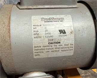 Lot 0528: SawMaster SDT-1000P 2 HP Wet Tile Saw on Folding Stand (photo 2)