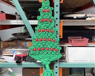 Lot 10038: Handmade Macrame Christmas Tree Wall Hanging (photo 3)