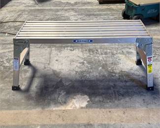 Lot 0544: Werner AP-20 Aluminum Folding Work Platform, 225 lb Capacity (photo 5)
