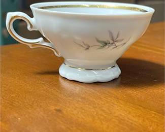 Lot 10023: Winterling Bavarian Porcelain Tea Set with Lanka Creamer (photo 5)