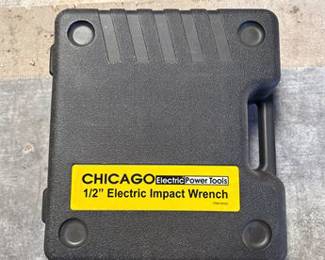 Lot 0543: Chicago Electric 45252 1/2-Inch Impact Wrench With Case (photo 2)