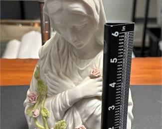 Lot 805: Bisque Porcelain Madonna Bust with Applied Florals (photo 5)