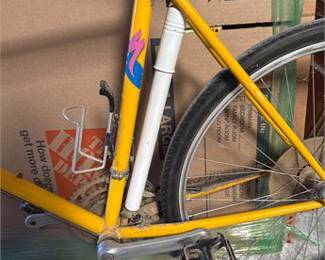 Lot 0534: Specialized 1990s Rigid Steel Mountain Bike, 26-Inch Wheels (photo 2)