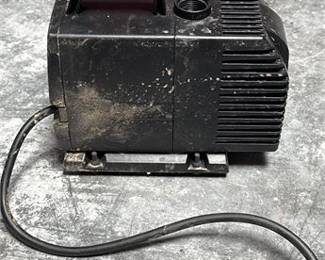 Lot 0743: Unmarked Electric Pond/Fountain Pump, ~1060 GPH (photo 2)