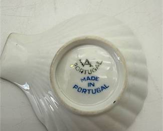 Lot 0952: Portuguese Porcelain Bridge Suit Shell Dishes, Set of 4 (photo 7)