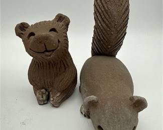 Lot 0217: Hand-Sculpted Stoneware Bear & Squirrel Figures by Margaret Hudson, 5 (photo 4)