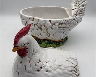 Lot 0215: Italian Glazed Earthenware Hen-on-Nest Covered Tureen (photo 5)
