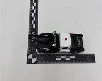 Lot 0451: Kinsmart 1955 Chevrolet Stepside Police Tow Truck 1:32 (photo 6)
