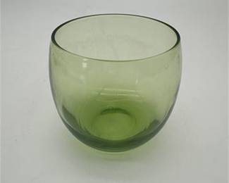 Lot 490: Set of Four Green Glass Roly-Poly Tumblers (photo 2)