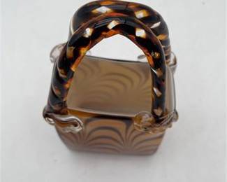 Lot 849: Hand-Blown Art Glass Purse Vase, Pulled-Feather Amber (photo 3)