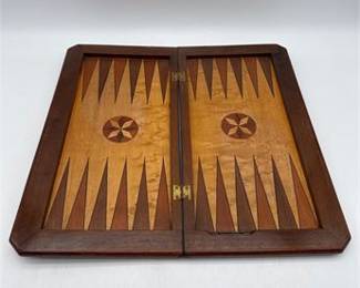 Lot 0307: Inlaid Hardwood Folding Chess, Backgammon & Cribbage Board (photo 3)