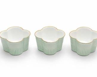 Lot 0441: Coalport Celadon Porcelain Quatrefoil Nut Cups, Set of 3 — current bid $6