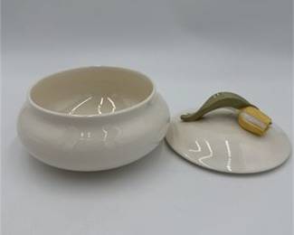 Lot 0535A: Goebel West Germany Porcelain Covered Bowl, Tulip Finial (photo 2)