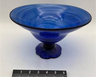 Lot 0309: Hand-Blown Cobalt Blue Art Glass Footed Compote (photo 4)