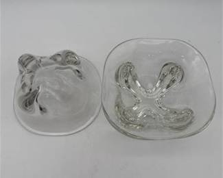 Lot 0916: Pair of Modernist Lobed Clear Glass Bowls (photo 3)