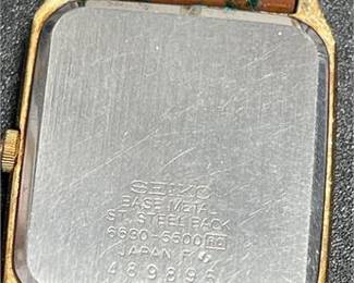 Lot 965: Seiko Caliber 6530 Gold-Tone Rectangular Dress Watch (photo 3)