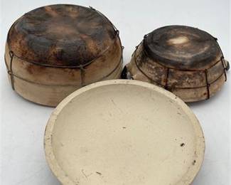 Lot 843: Pair of Chinese Shaguo Sand Clay Cooking Pots (photo 2)