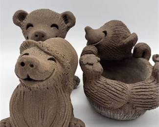 Lot 0217: Hand-Sculpted Stoneware Bear & Squirrel Figures by Margaret Hudson, 5 (photo 3)