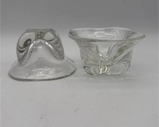 Lot 0916: Pair of Modernist Lobed Clear Glass Bowls (photo 2)