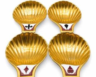 Lot 0952: Portuguese Porcelain Bridge Suit Shell Dishes, Set of 4 — current bid $5