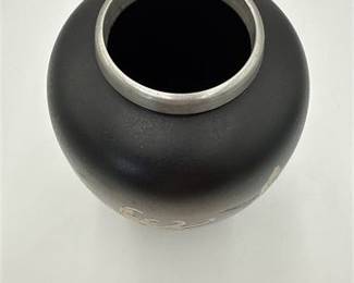 Lot 0525: Japanese-Style Mixed Metal Vase, Chrysanthemum & Bird (photo 2)