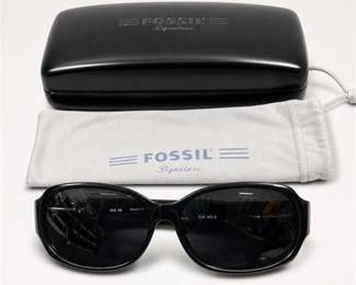 Lot 959: Fossil Signature Black Acetate Oval Sunglasses w/ Case — current bid $8