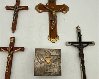 Lot 0465: Five Devotional Pieces: Crucifixes & Hinged Metal Box (photo 5)