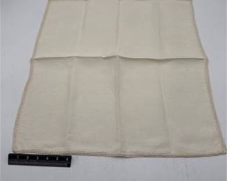 Lot 0923: Set of Six Ivory Linen Napkins with Gimp Braid (photo 2)