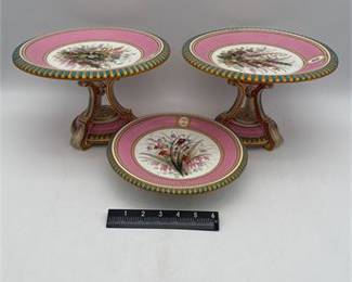 Lot 0313: Victorian Pink-Ground Jewelled Porcelain Comports, Ptn 4343 (photo 3)