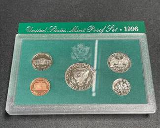 Lot 830: 1996-S United States Mint Clad Proof Set, 5 Coins (photo 2)