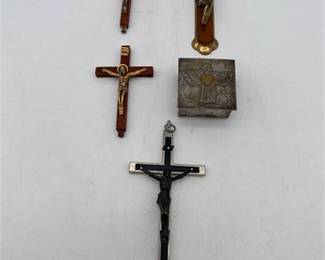 Lot 0465: Five Devotional Pieces: Crucifixes & Hinged Metal Box (photo 2)
