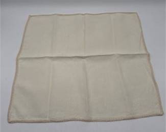 Lot 0923: Set of Six Ivory Linen Napkins with Gimp Braid (photo 4)