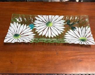 Lot 788: Fused Studio Glass Tray, Daisy & Dragonfly Motif (photo 5)