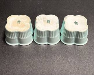 Lot 0441: Coalport Celadon Porcelain Quatrefoil Nut Cups, Set of 3 (photo 3)