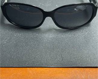 Lot 959: Fossil Signature Black Acetate Oval Sunglasses w/ Case (photo 5)