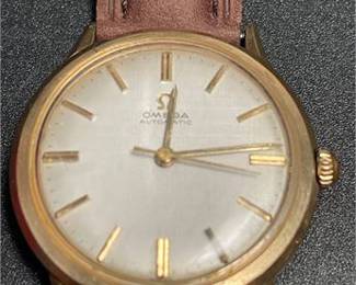 Lot 967: Omega Automatic Dress Wristwatch with Box & Guarantee (photo 3)
