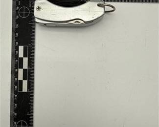 Lot 0420: Folding Keychain Multi-Tool with Blade and LED Light (photo 6)