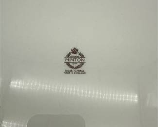 Lot 0951: Minton "Gold Crocus" H4765 Bone China Dinner Plate (photo 3)