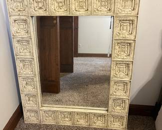 Wall mirror 