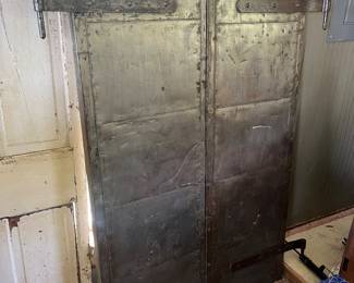 Metal doors 