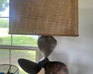 Propeller lamp