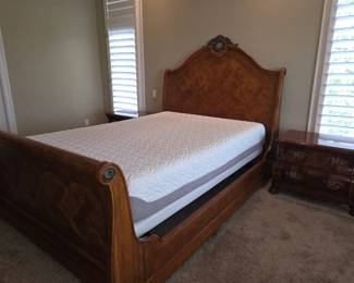 King size sleigh bed