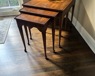 Vintage Nesting table set